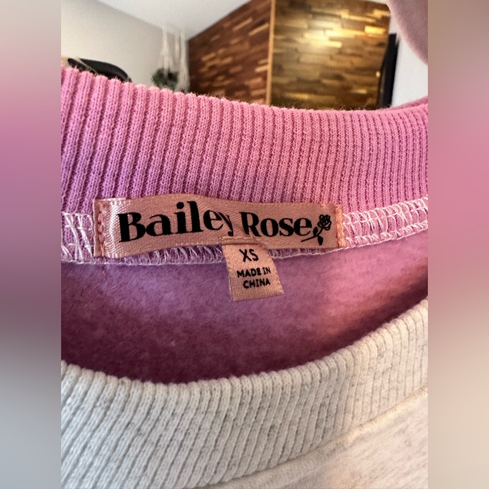 NWT🩷Bailey Rose Don’t Know, Don’t Care Crewneck XS - Picture 4 of 8